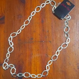NWT Hammer Loop Necklace